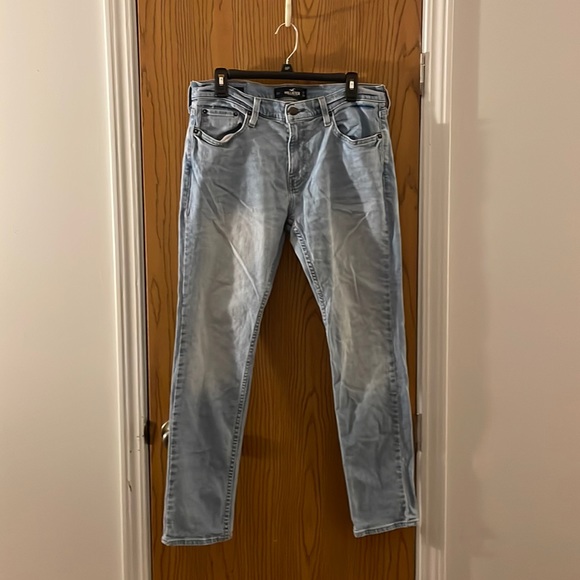 Hollister - Picture 1 of 2